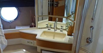 Azimut 70 (13)